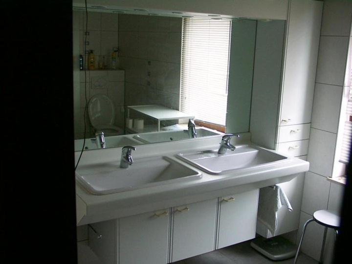 L'Appartement & Dortoir Chez Jean-Luc Baelen Esterno foto